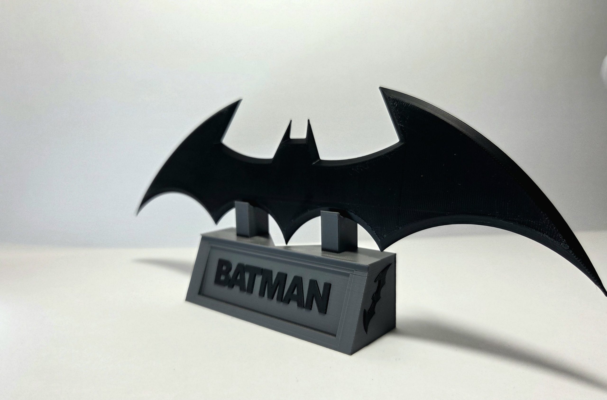 Batman Batarang Prop Replica With Limited Edition Display - Gray/Black - Image 3