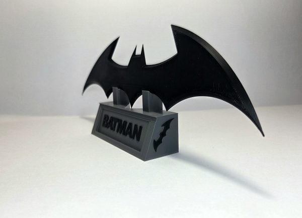 Batman Batarang Prop Replica With Limited Edition Display - Gray/Black
